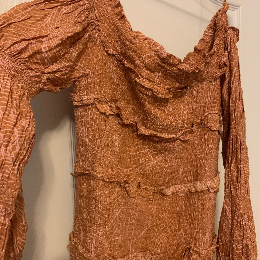 Off the shoulder dress NWOT - Picture 2 of 3